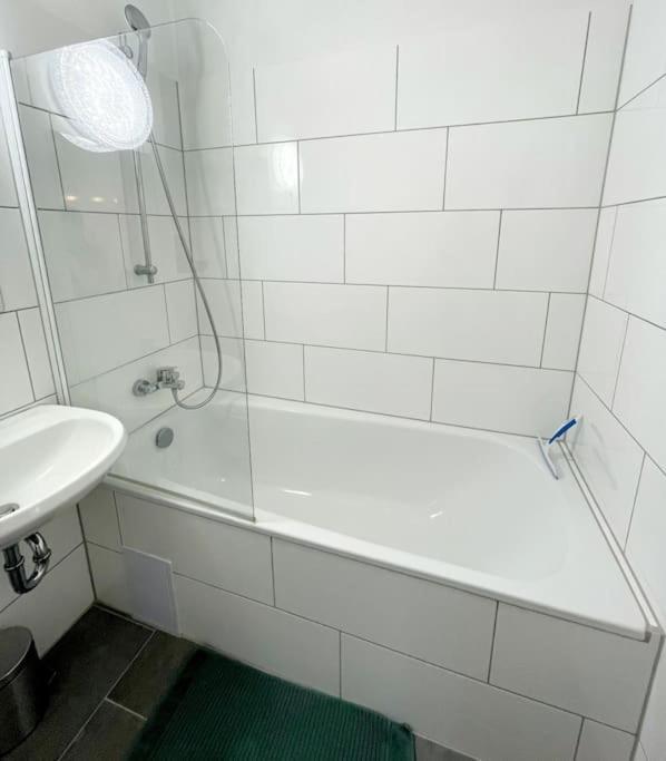 Grosse 3-Zimmer Wohnung, Zentrale Lage. Mülheim an der Ruhr Exterior photo