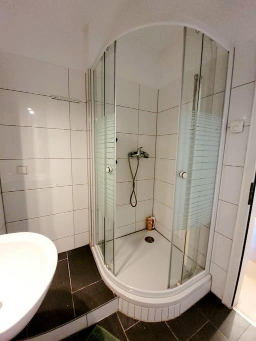 Grosse 3-Zimmer Wohnung, Zentrale Lage. Mülheim an der Ruhr Exterior photo